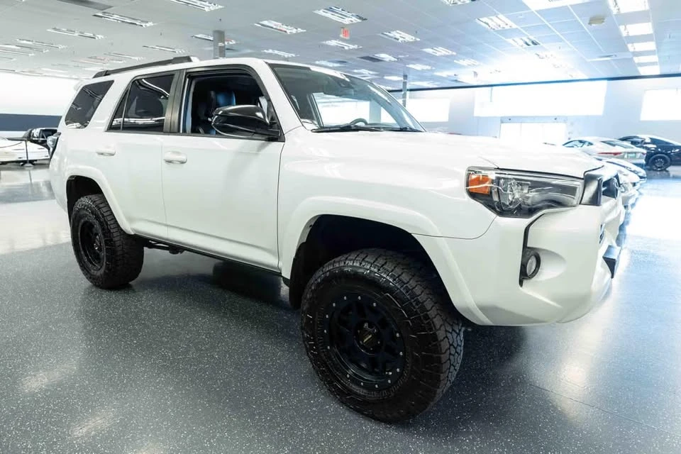 2020 Toyota 4Runner 5th Gen - Image 4 of 17