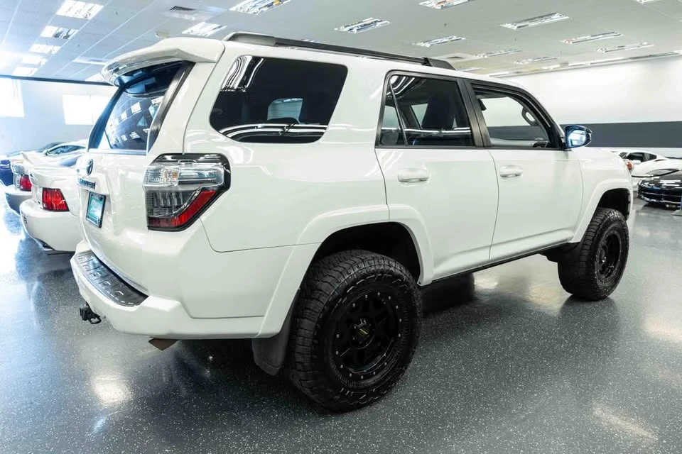 2020 Toyota 4Runner 5th Gen - Image 5 of 17