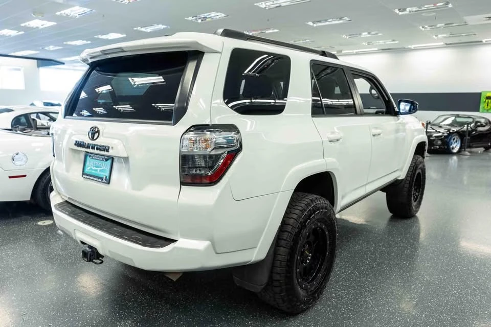 2020 Toyota 4Runner 5th Gen - Image 6 of 17