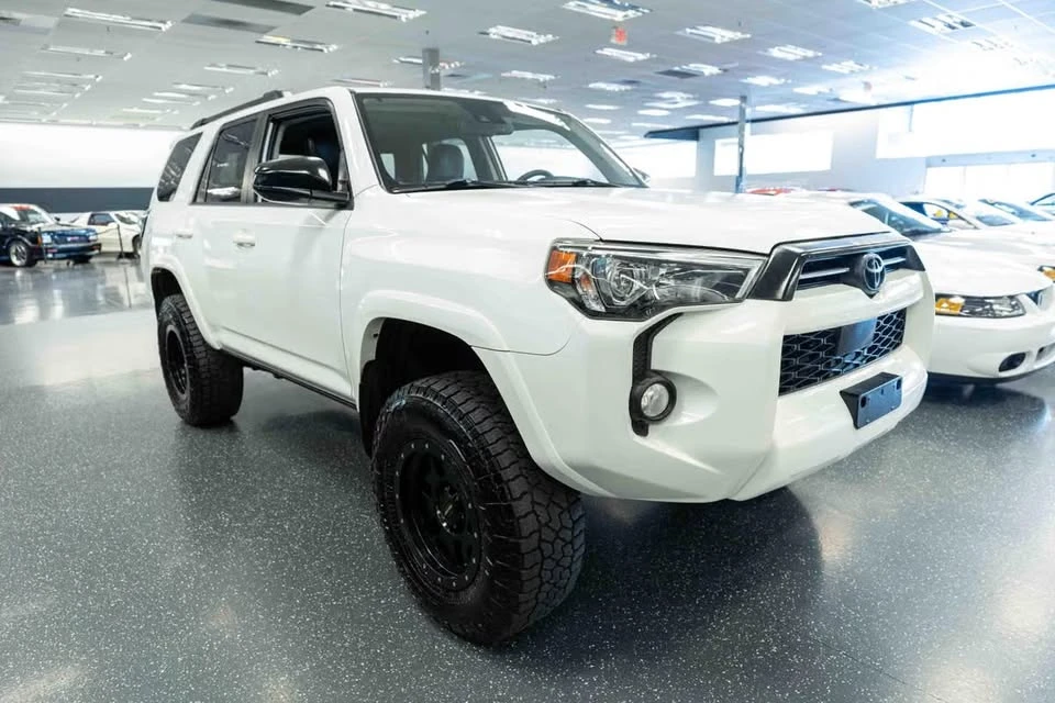 2020 Toyota 4Runner 5th Gen - Image 3 of 17