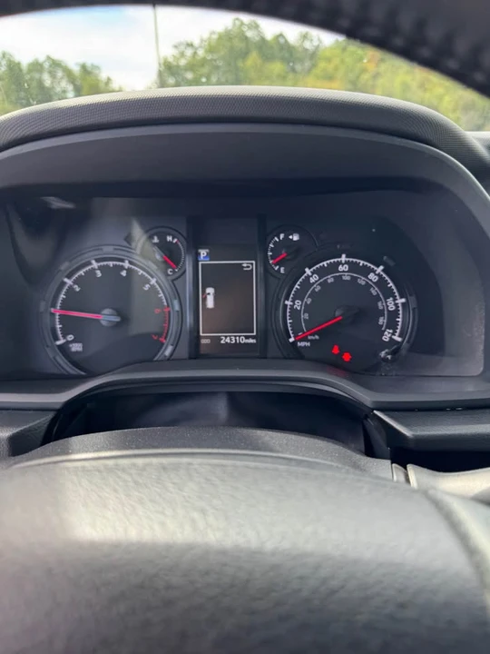 2020 Toyota 4Runner 5th Gen - Image 9 of 13