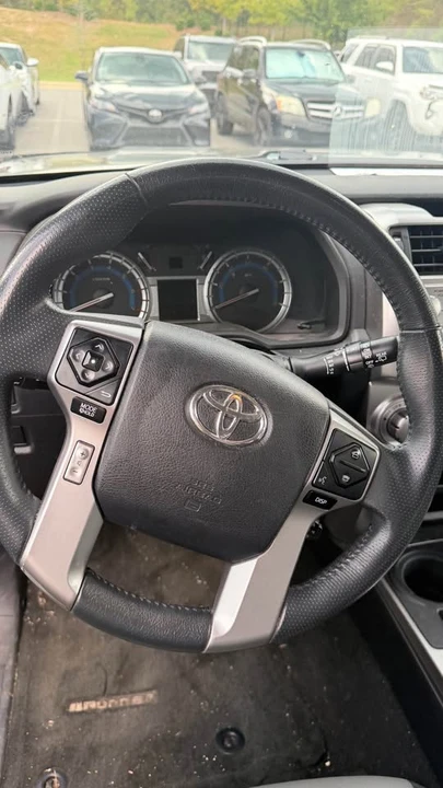2020 Toyota 4Runner 5th Gen - Image 6 of 8