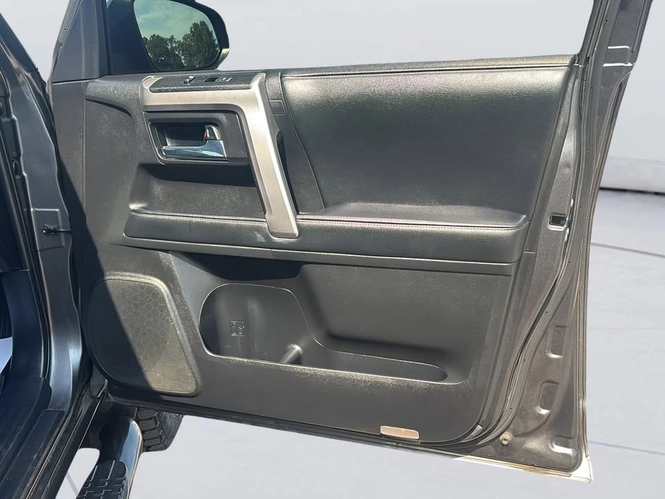 2020 Toyota 4Runner 5th Gen - Image 9 of 20