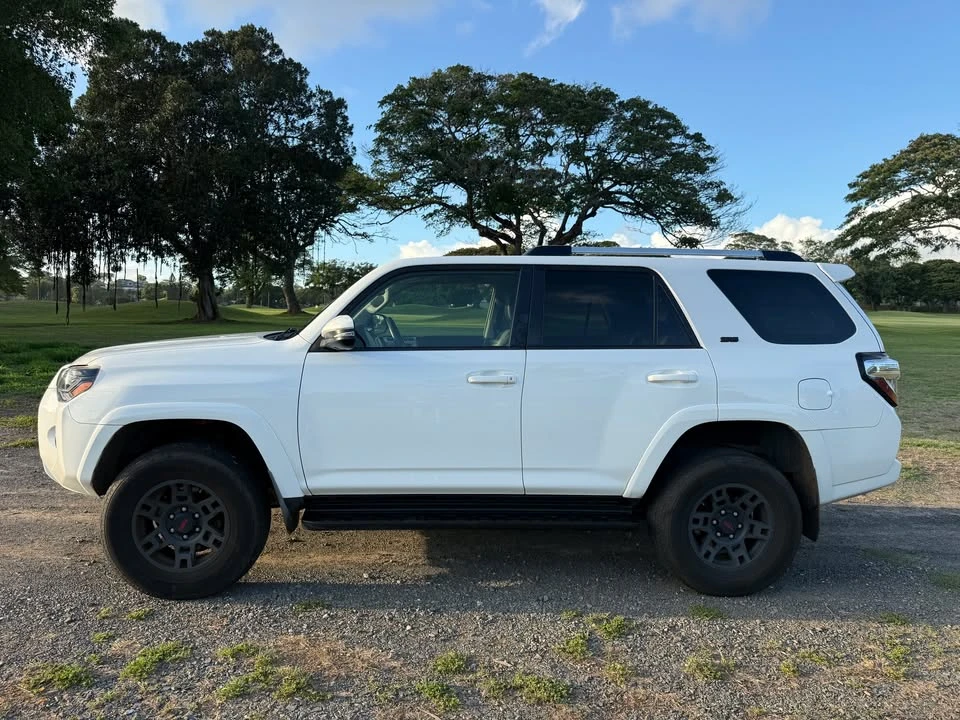 2020 Toyota 4Runner 5th Gen - Image 9 of 10
