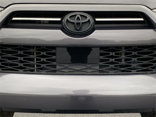2020 Toyota 4Runner 5th Gen - Image 9 of 12