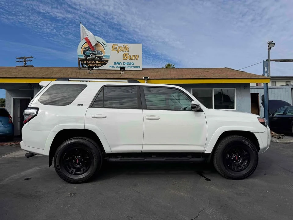 2020 Toyota 4Runner 5th Gen - Image 4 of 20