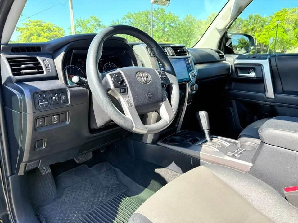 2020 Toyota 4Runner 5th Gen - Image 11 of 17