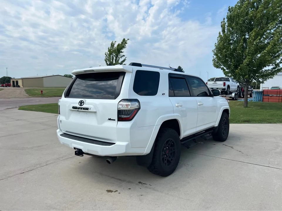 2020 Toyota 4Runner - Image 5 of 20