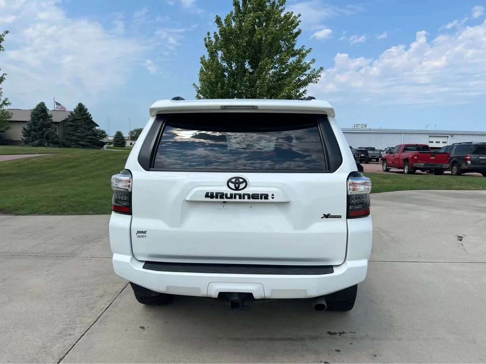 2020 Toyota 4Runner - Image 6 of 20