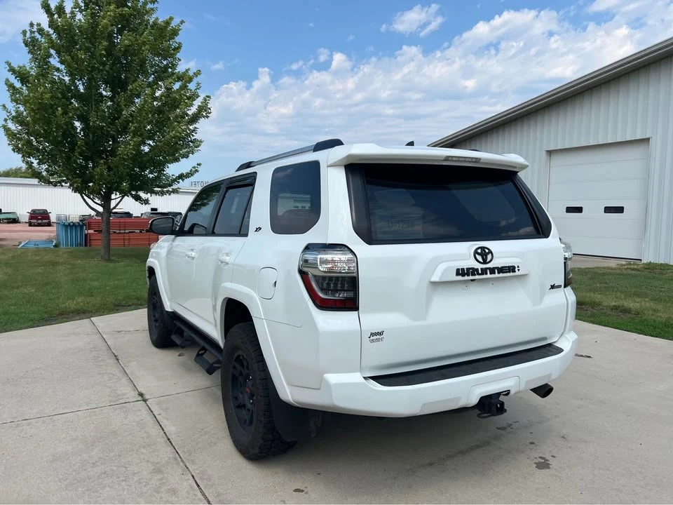 2020 Toyota 4Runner - Image 7 of 20