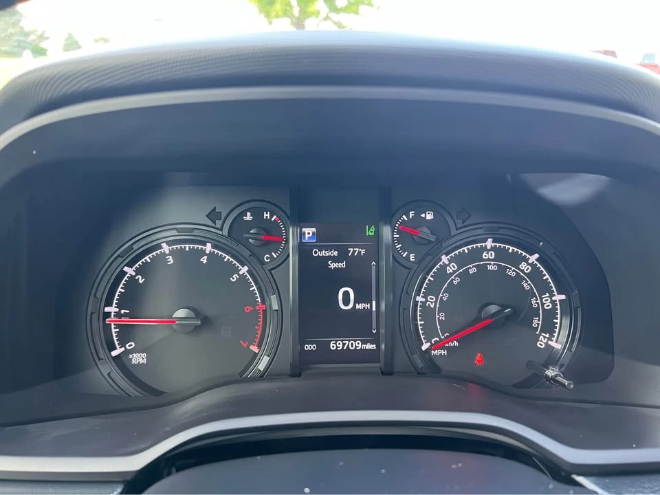 2020 Toyota 4Runner - Image 14 of 20