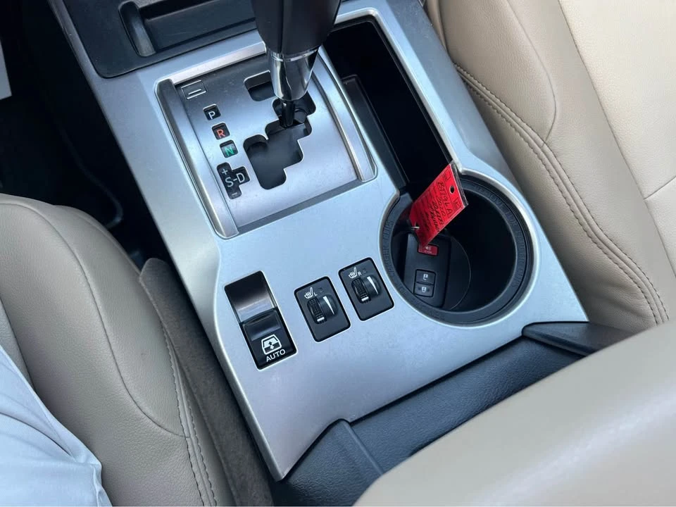 2020 Toyota 4Runner - Image 18 of 20