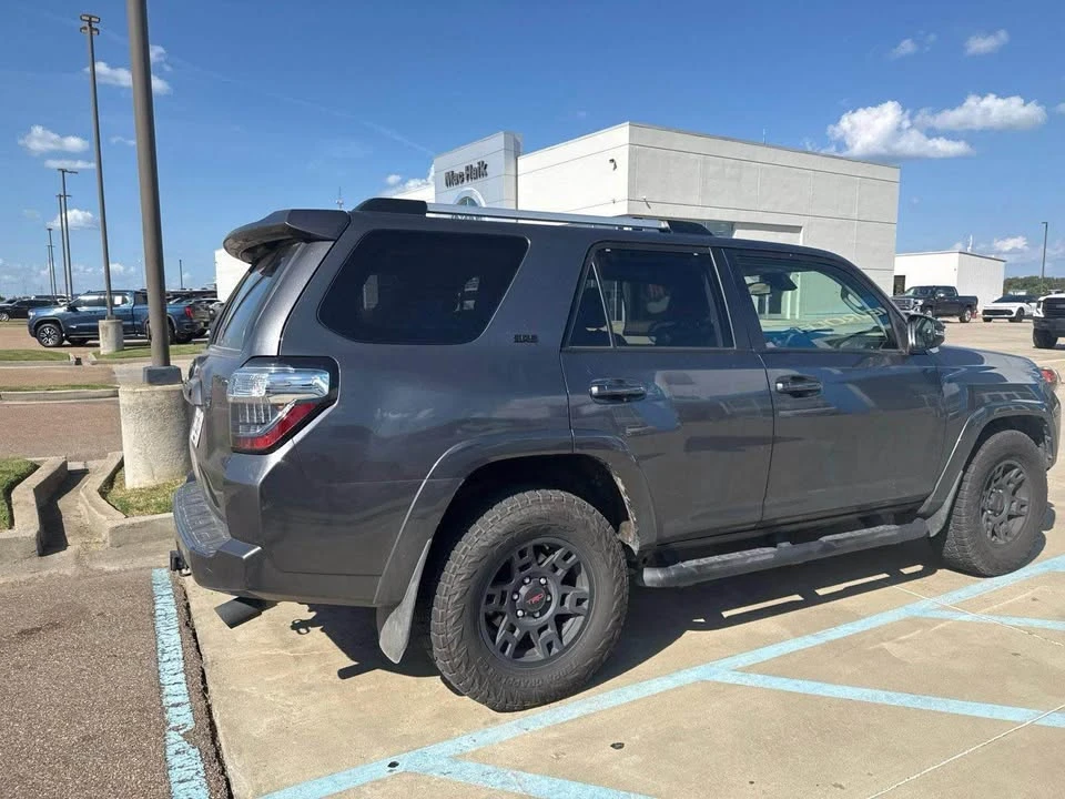 2020 Toyota 4Runner 5th Gen - Image 3 of 5
