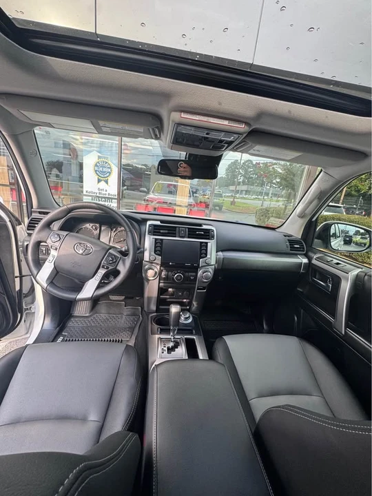 2020 Toyota 4Runner 5th Gen - Image 7 of 17