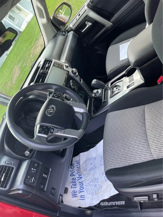 2020 Toyota 4Runner 5th Gen - Image 9 of 11