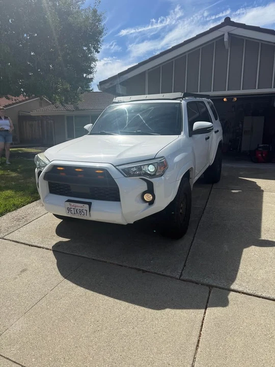 2020 Toyota 4Runner 5th Gen - Image 2 of 11