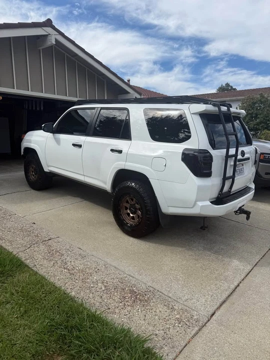 2020 Toyota 4Runner 5th Gen - Image 5 of 11