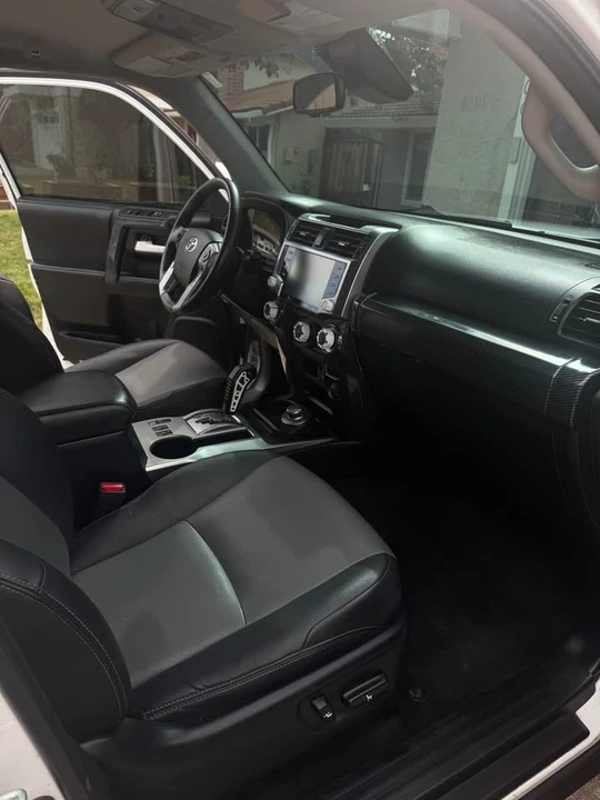 2020 Toyota 4Runner 5th Gen - Image 7 of 11