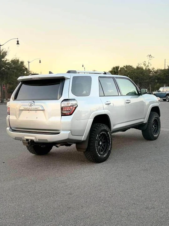 2020 Toyota 4Runner 5th Gen - Image 2 of 8