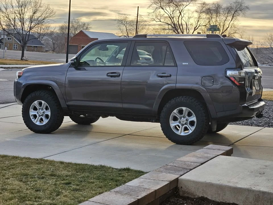 2020 Toyota 4Runner 5th Gen - Image 3 of 5