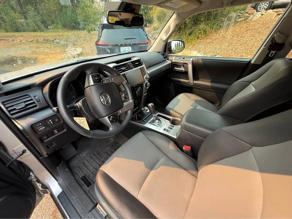 2020 Toyota 4Runner 5th Gen - Image 2 of 10