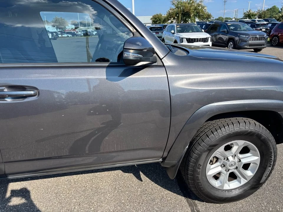 2020 Toyota 4Runner 5th Gen - Image 7 of 10