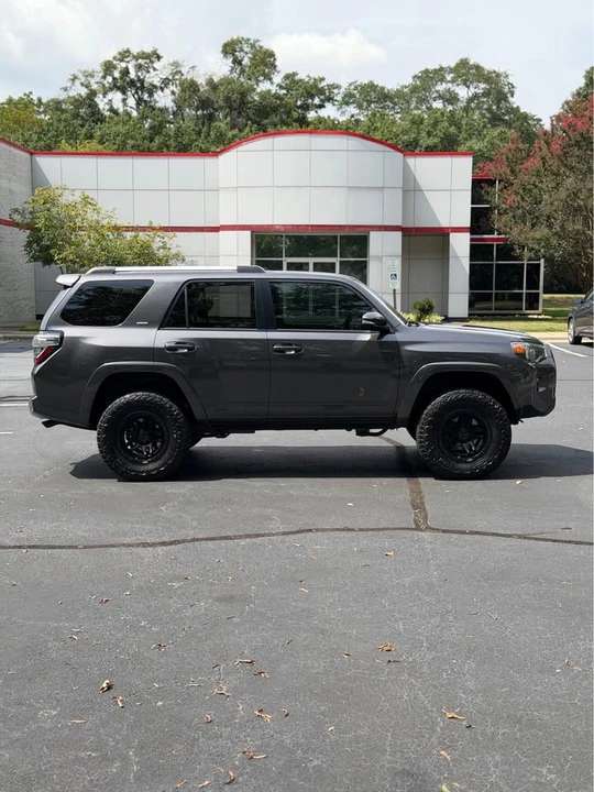 2020 Toyota 4Runner 5th Gen - Image 8 of 18