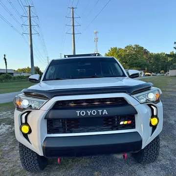 2020 Toyota 4Runner SR5 Sport Utility 2D