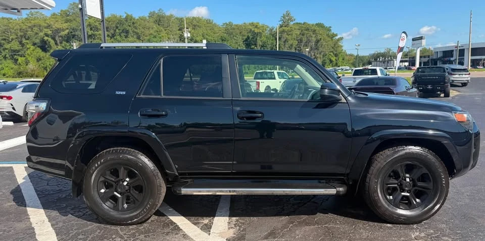 2020 Toyota 4Runner 5th Gen - Image 4 of 11