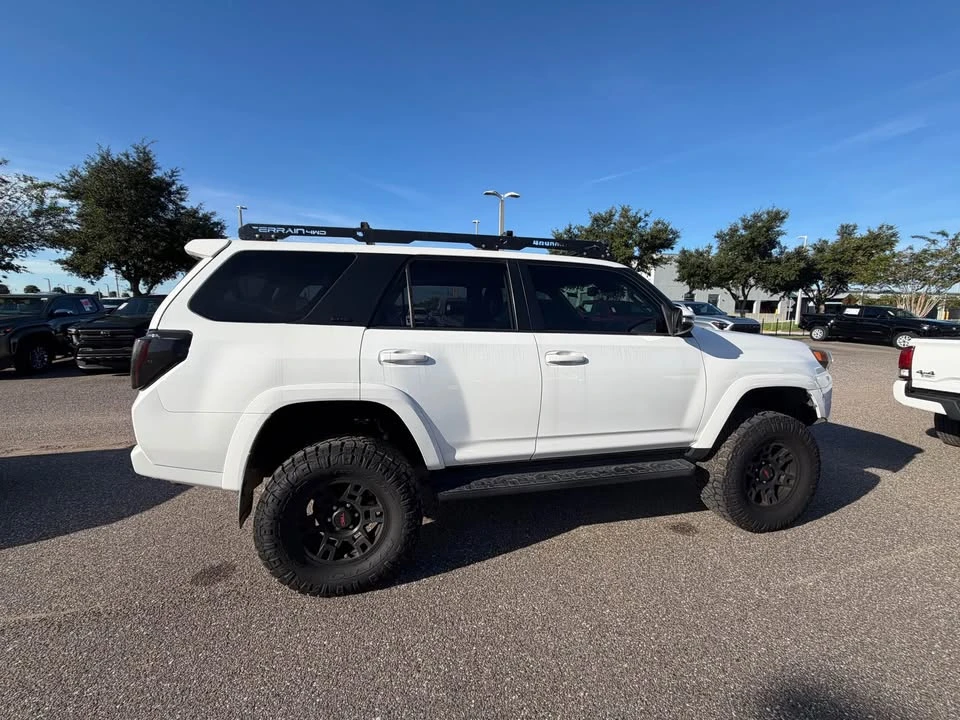 2020 Toyota 4Runner 5th Gen - Image 4 of 12