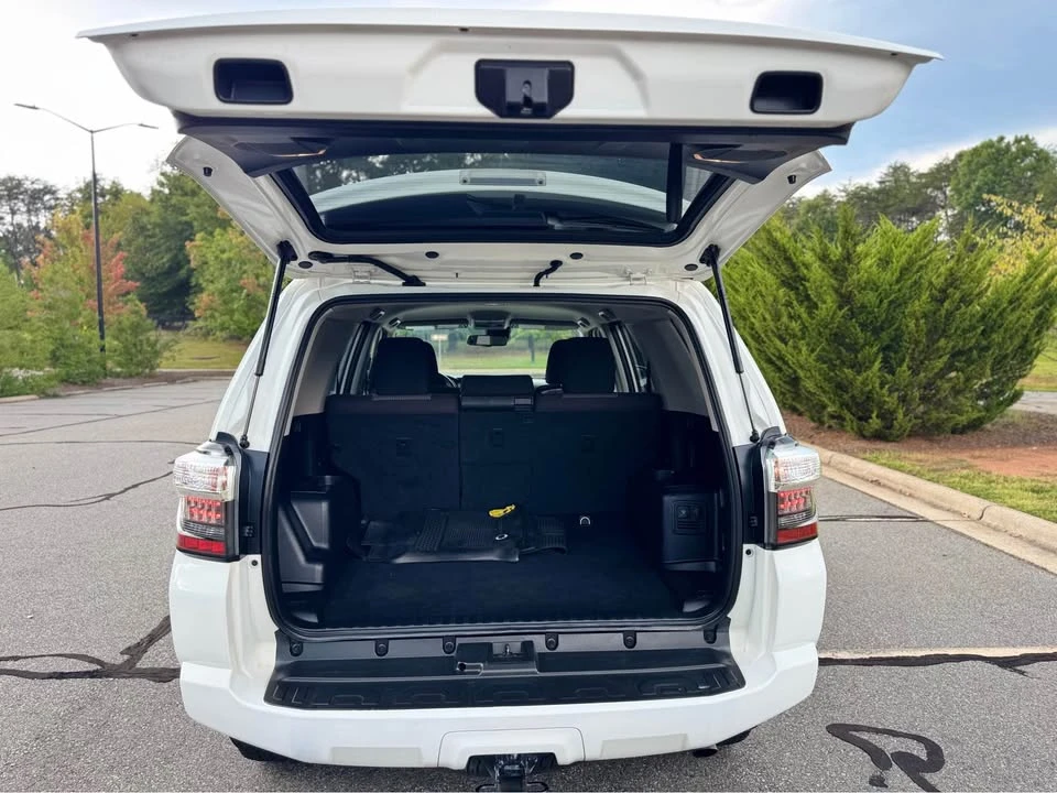 2020 Toyota 4Runner 5th Gen - Image 16 of 18