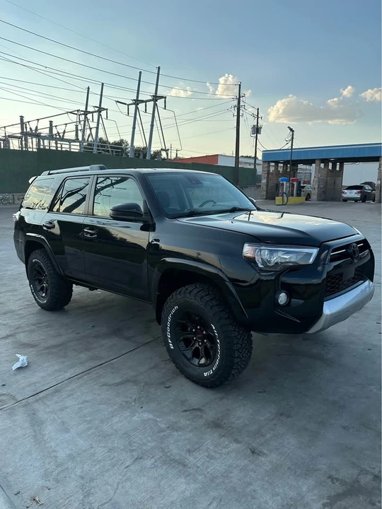 2020 Toyota 4Runner 5th Gen - Image 3 of 10