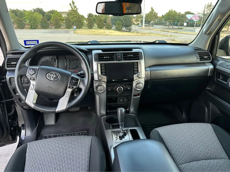 2020 Toyota 4Runner 5th Gen - Image 8 of 10