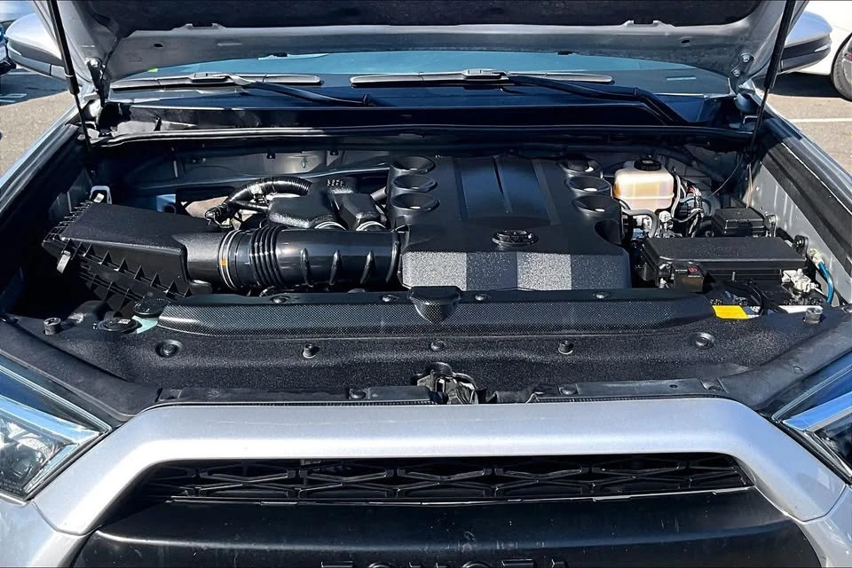 2020 Toyota 4Runner 5th Gen - Image 13 of 18