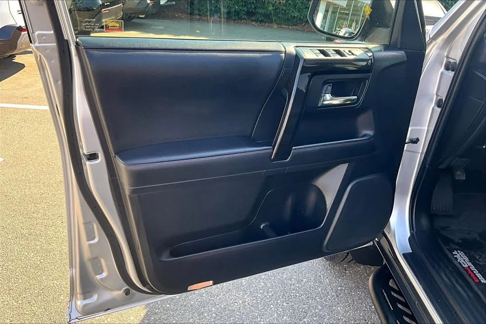 2020 Toyota 4Runner 5th Gen - Image 6 of 18