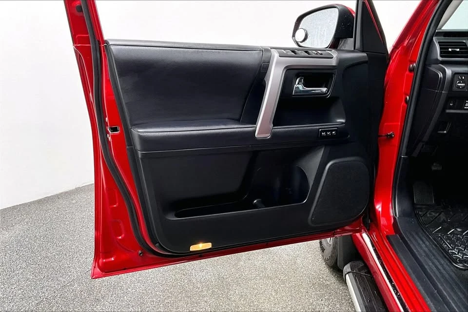 2020 Toyota 4Runner 5th Gen - Image 7 of 20