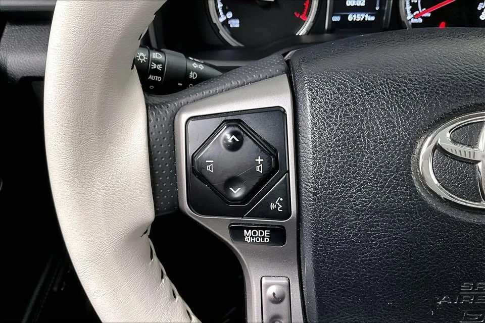 2020 Toyota 4Runner 5th Gen - Image 16 of 20