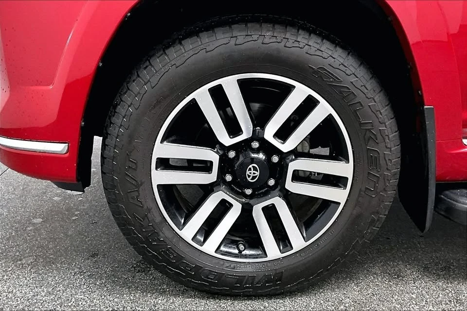 2020 Toyota 4Runner 5th Gen - Image 15 of 20
