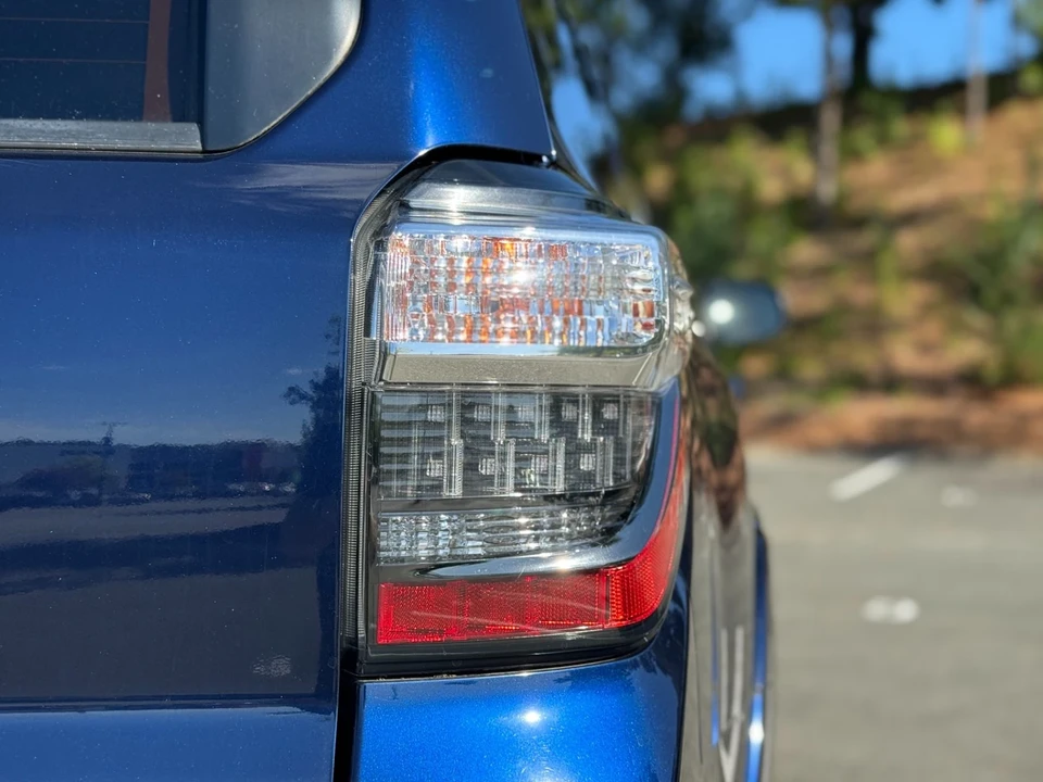 2020 Toyota 4Runner 5th Gen - Image 18 of 21