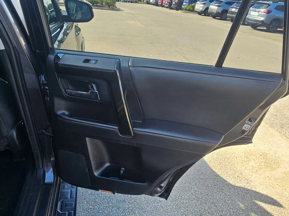2020 Toyota 4Runner 5th Gen - Image 9 of 18