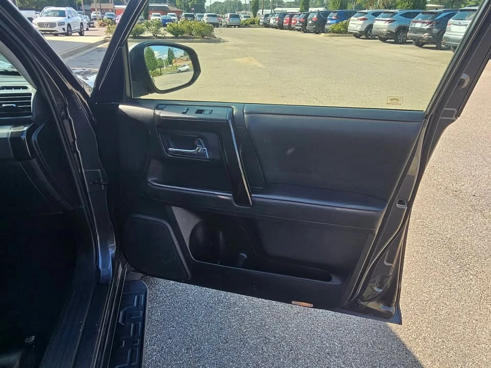 2020 Toyota 4Runner 5th Gen - Image 7 of 18