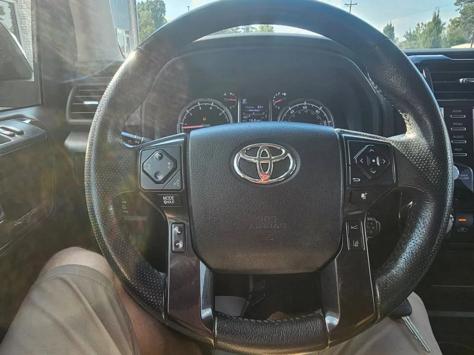 2020 Toyota 4Runner 5th Gen - Image 17 of 18