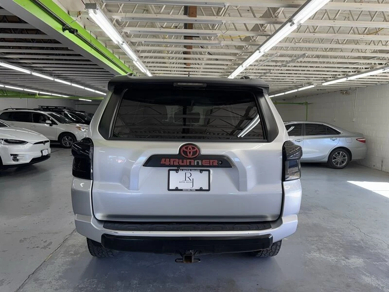 2020 Toyota 4Runner 5th Gen - Image 5 of 18