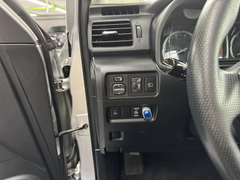 2020 Toyota 4Runner 5th Gen - Image 16 of 18