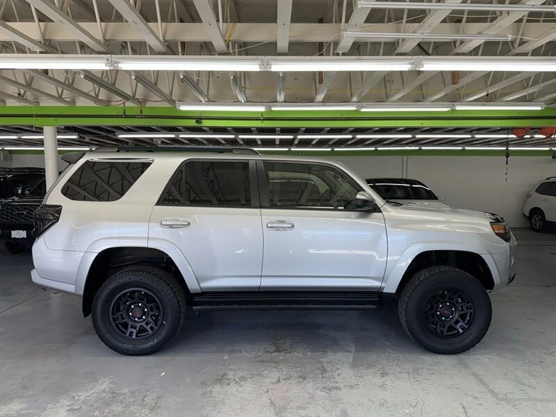 2020 Toyota 4Runner 5th Gen - Image 8 of 18