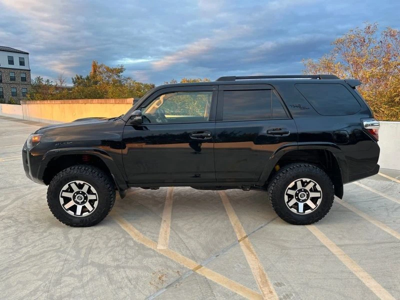 2020 Toyota 4Runner 5th Gen - Image 8 of 12
