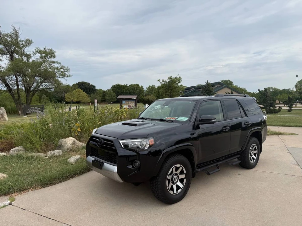 2020 Toyota 4Runner 5th Gen - Image 2 of 9