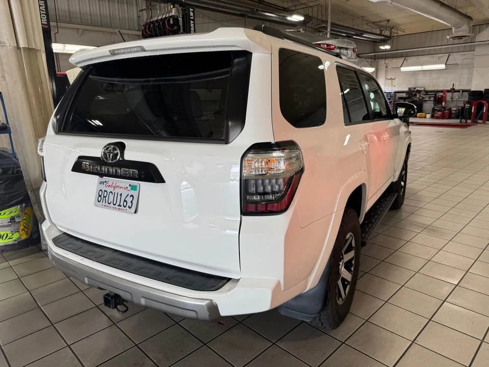 2020 Toyota 4Runner 5th Gen - Image 9 of 18