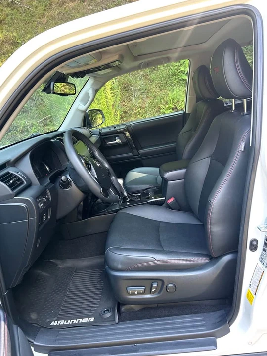 2020 Toyota 4Runner 5th Gen - Image 9 of 19