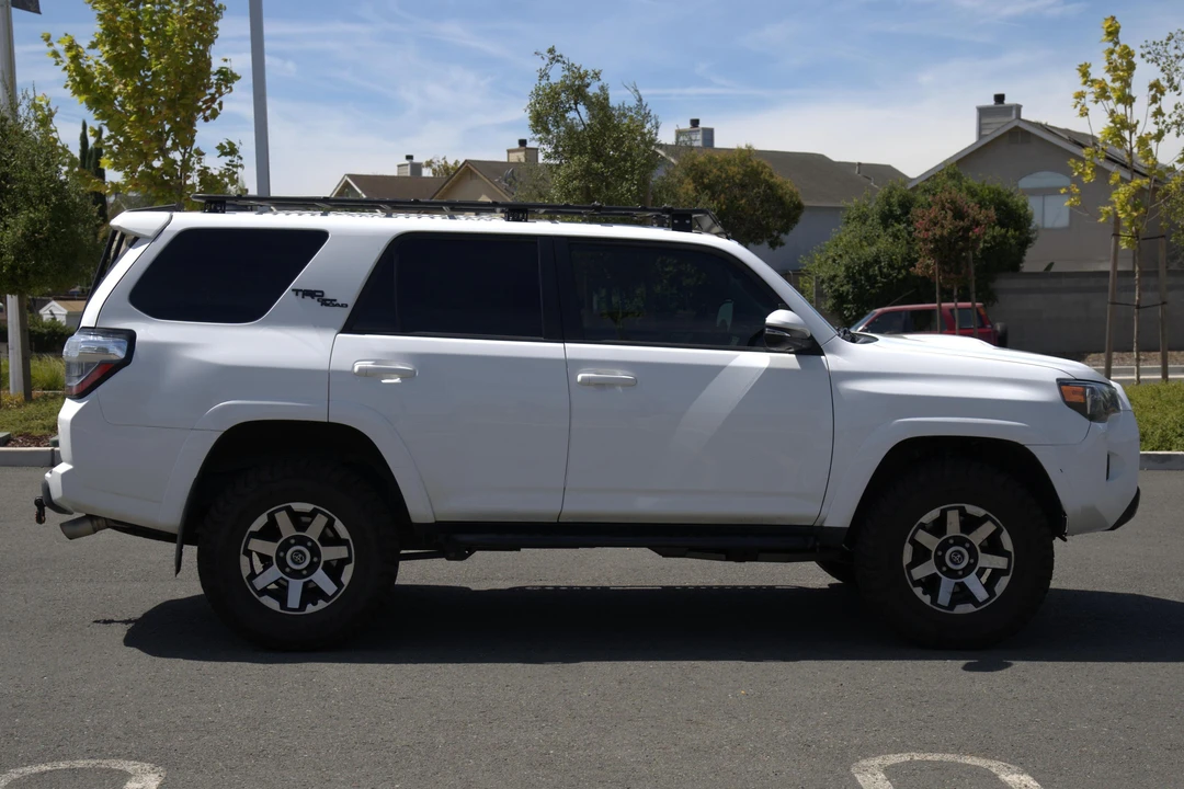 2020 Toyota 4Runner 5th Gen - Image 3 of 31
